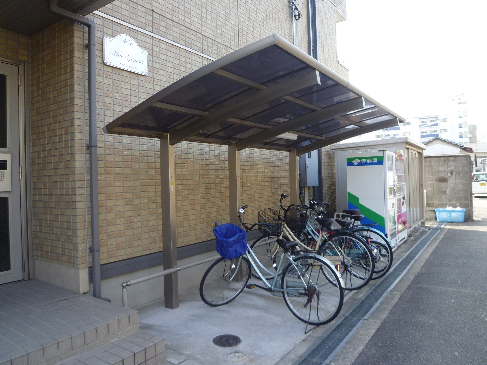 Other common areas. Bicycle-parking space