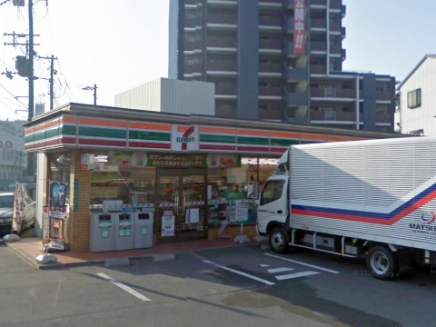 Convenience store. Seven-Eleven Osaka Kaminishi 2-chome up (convenience store) 249m