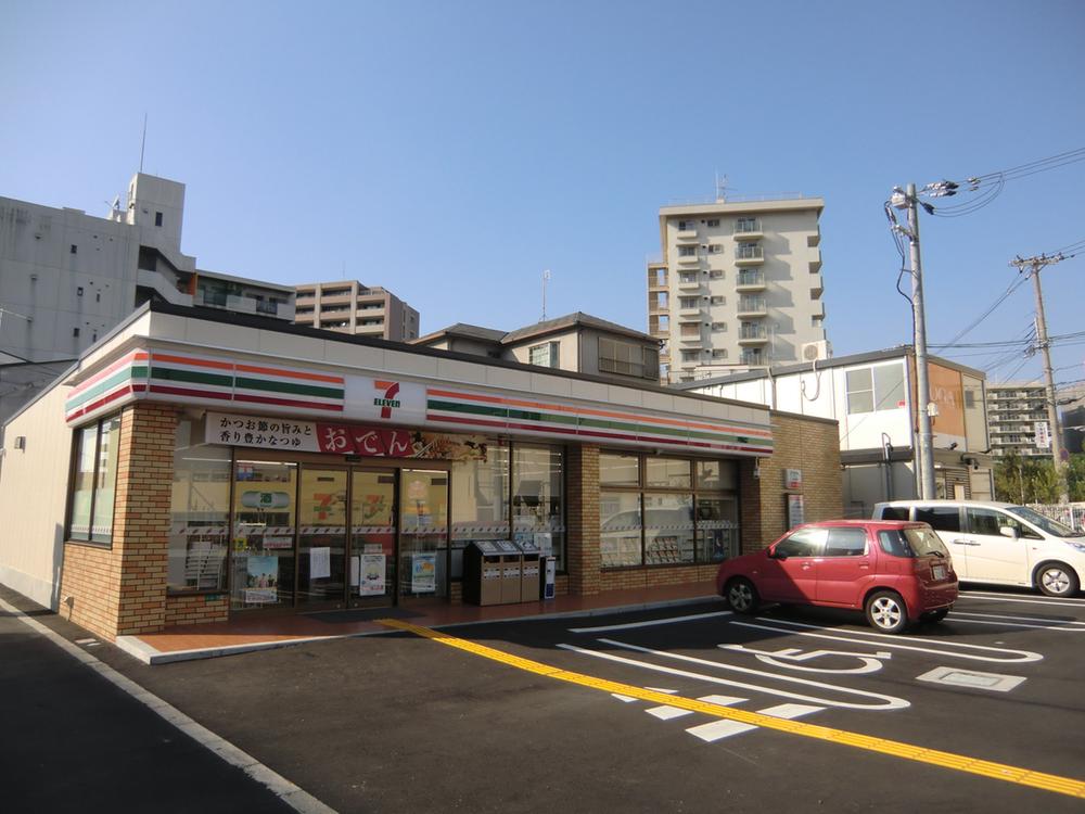 Convenience store. It is 1090m Hiranokita junior high school before the Seven-Eleven to Seven-Eleven.