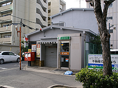 post office. 186m to plain Kamihigashi post office (post office)