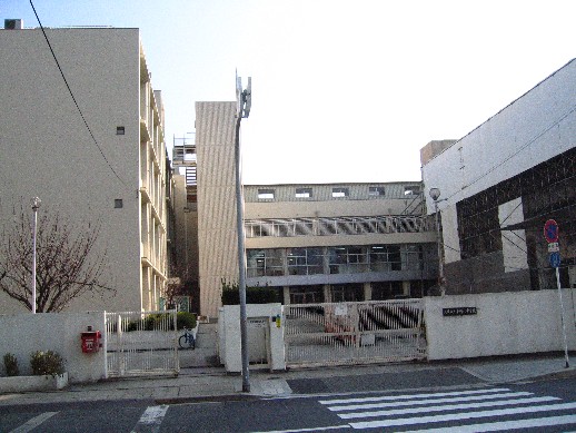 Junior high school. 483m to Osaka Municipal Hiranokita junior high school (junior high school)