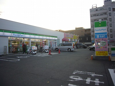 Convenience store. FamilyMart Tatsumikita 3-chome up (convenience store) 207m