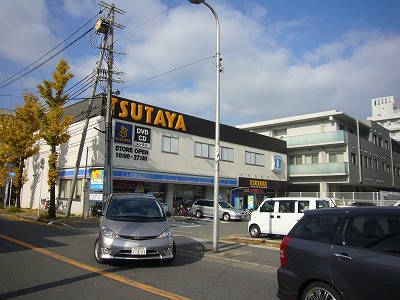 Rental video. TSUTAYA Kita Tatsumi to the store (video rental) 592m