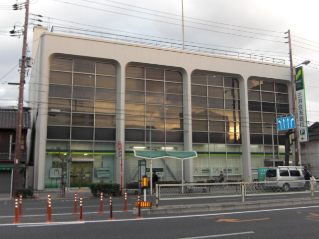 Bank. Sumitomo Mitsui Banking Corporation Ikuno 384m to the branch (Bank)