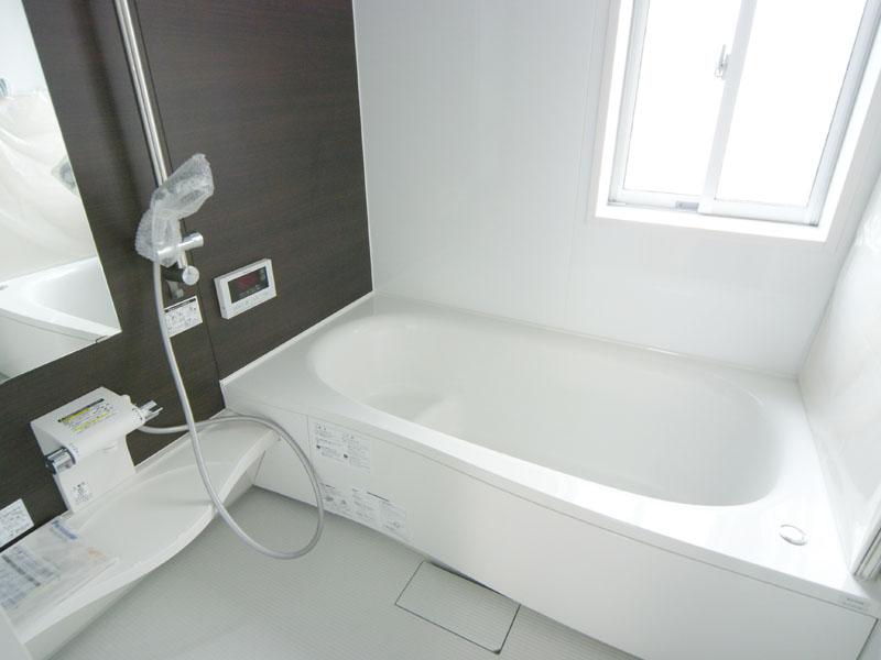 Same specifications photo (bathroom). Bathroom of mold shut bathroom heating dryer with. Panasonic. (The company example of construction photos)