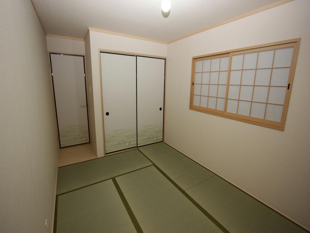 Other introspection. Japanese style room