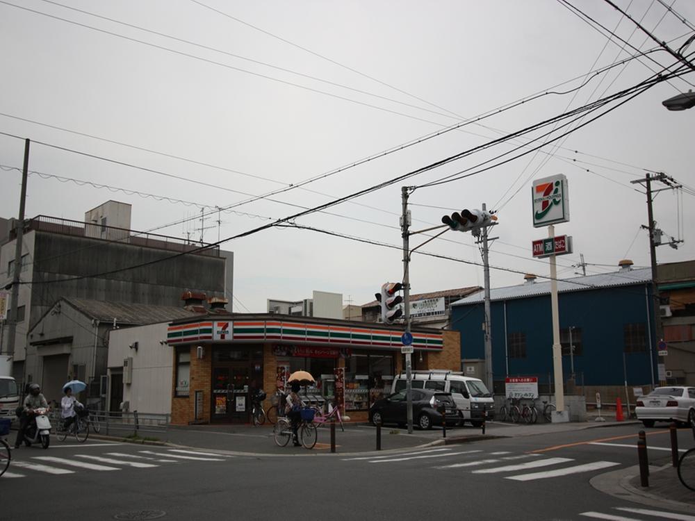 Convenience store. seven Eleven