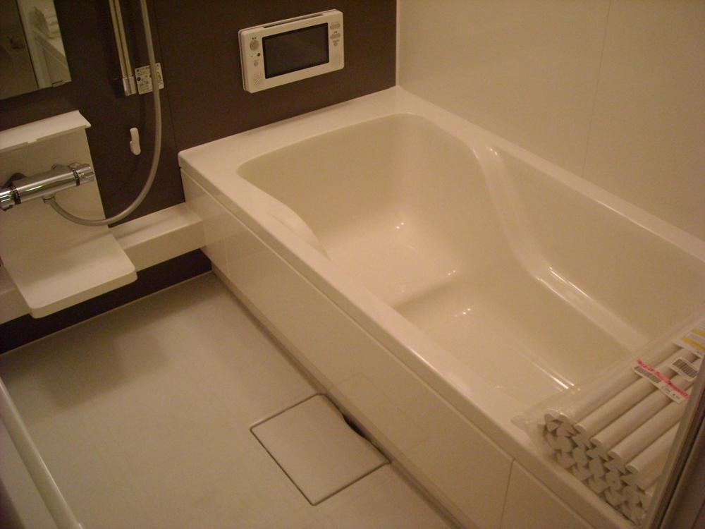 Same specifications photo (bathroom)