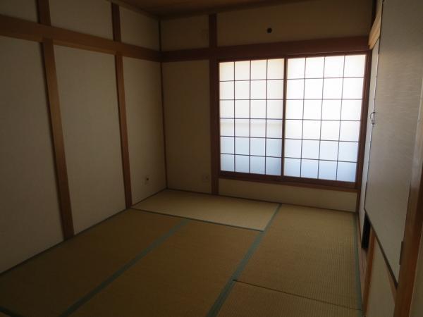 Non-living room. 3rd floor There are six quires veranda Japanese-style room