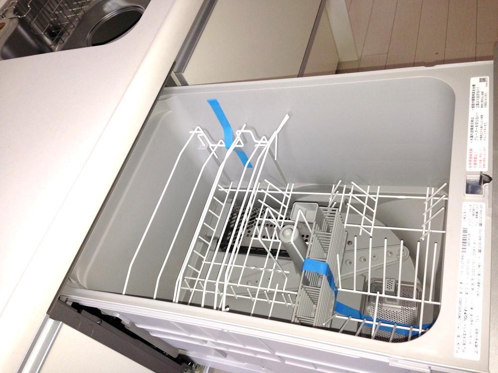 Kitchen. Dishwasher standard