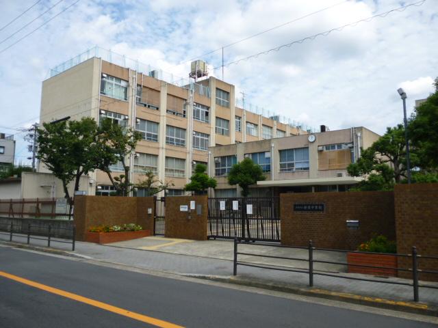 Junior high school. 436m to Osaka City Shintatsumi junior high school