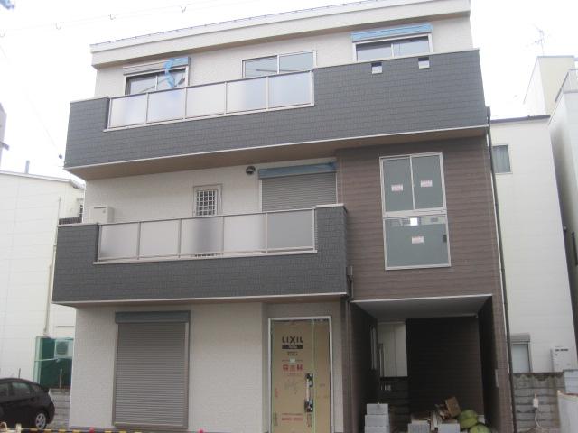 Building plan example (exterior photos). Building plan example (No. 2 place) building price 15 million yen, Building area 103.68 sq m