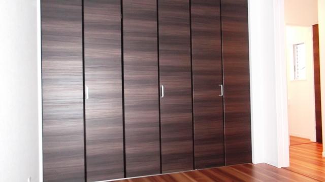 Same specifications photos (Other introspection). Example of construction (closet)