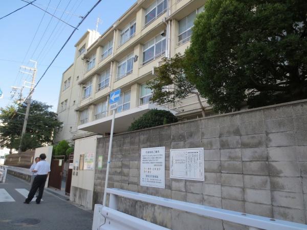 Primary school. Peripheral 290m to Osaka Municipal Tatsumiminami Elementary School
