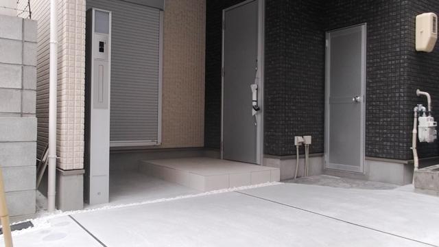 Local appearance photo. Entrance door remote control key ・ External storage