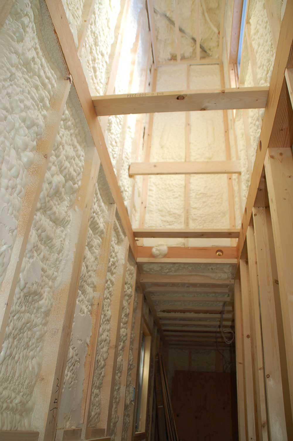 Other. This insulation blowing type of urethane foam insulation. Urethane is hard through the heat, For us to improve the efficiency of the summer and the winter heating and cooling. Cool summer, Warm winter, It will be in such a house! ! 