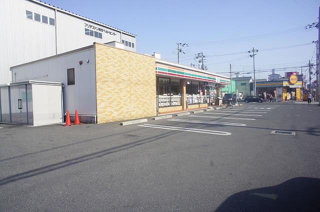 Convenience store. 600m to Seven-Eleven Shibukawa-cho (convenience store)