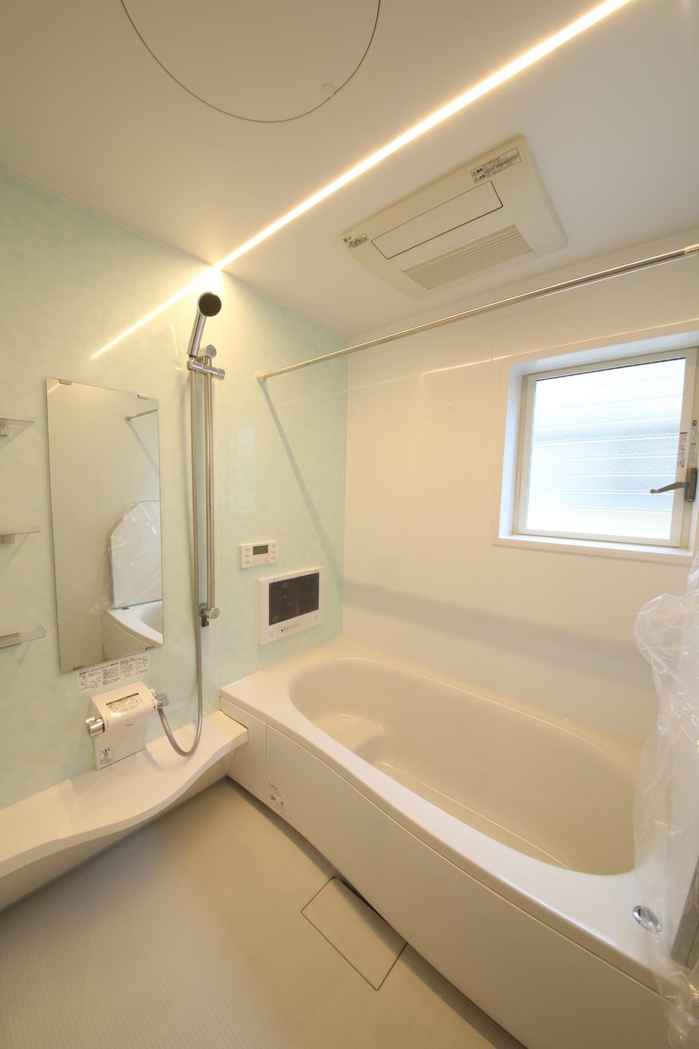 Same specifications photo (bathroom)