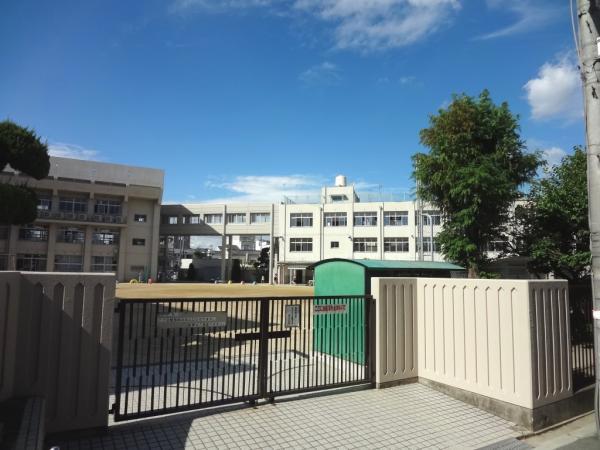 Primary school. 300m up to elementary school Enami elementary school