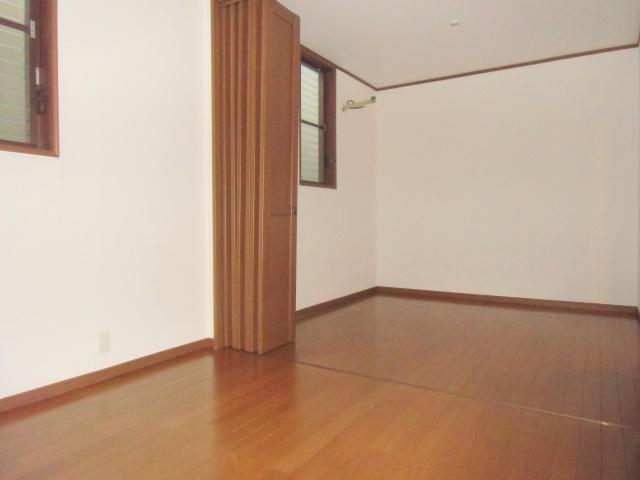 Non-living room. 3F is a Western-style