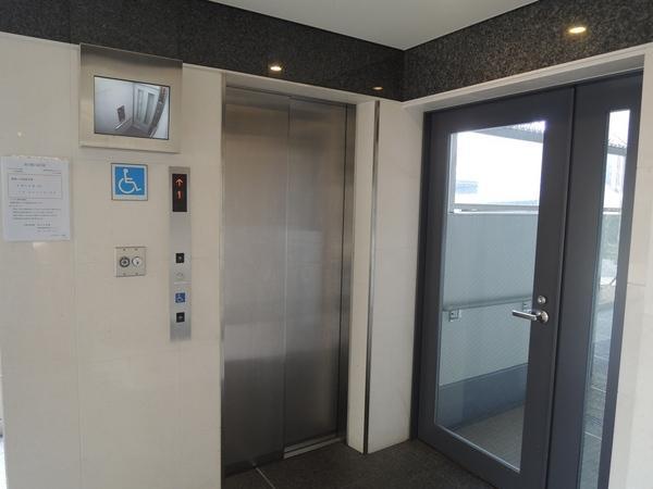 Other. Elevator requires a key.