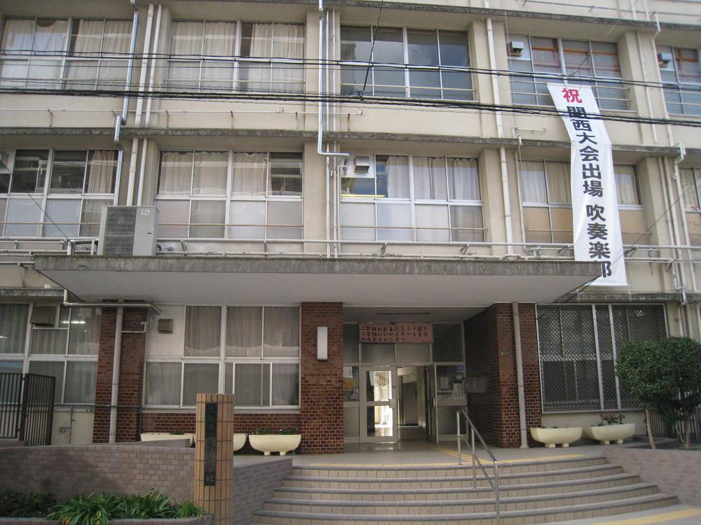 Junior high school. 902m to Osaka Municipal Gamo Junior High School