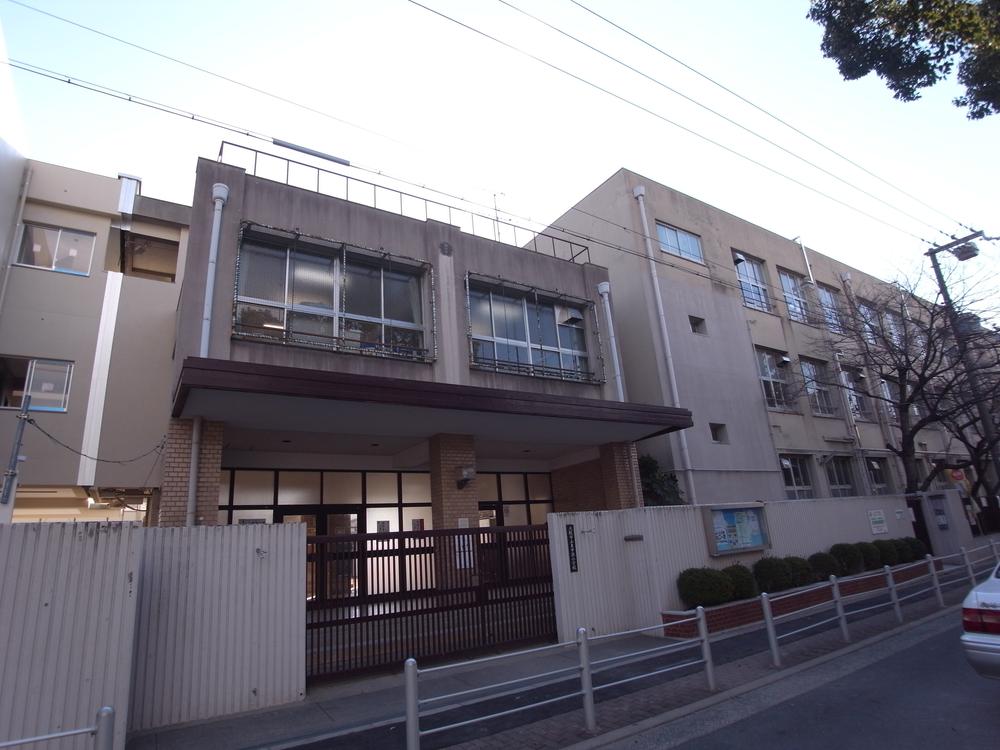 Primary school. 631m to Osaka Municipal Higashinakahama Elementary School