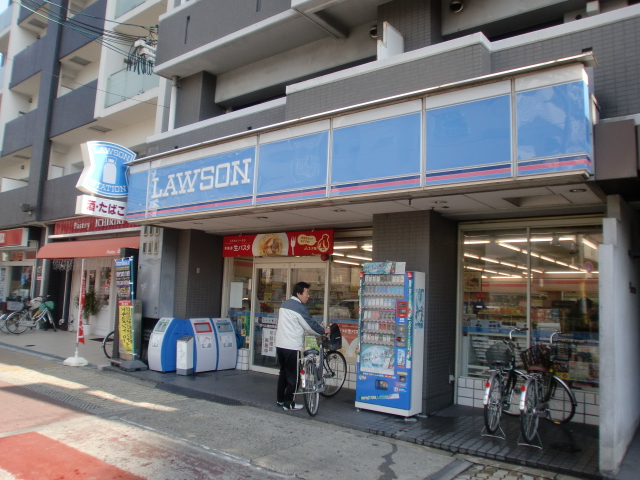 Convenience store. Lawson Tsurumi 4-chome up (convenience store) 303m