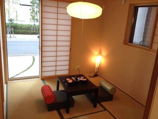 Other introspection. Independent Japanese-style room of calm. The build-conscious tea house in the drawing-room, You can also use between hobby.