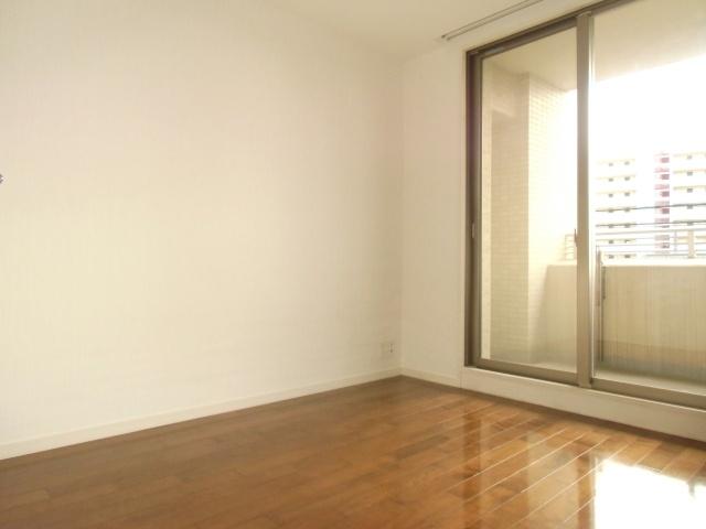 Non-living room. Bright Western-style