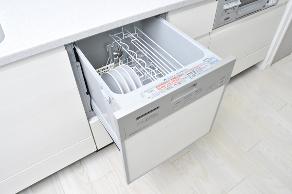 Kitchen.  [Dishwasher] Cleaning about 5 servings of dishes in one switch ・ Drying. From firm wash decontamination washing at high temperatures, Make up to sterilization drying to dry up every nook and corner in the warm air (same specifications)