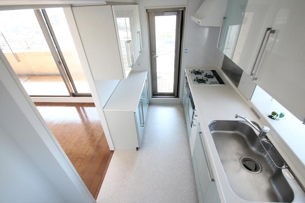 Kitchen. A nice view from the kitchen