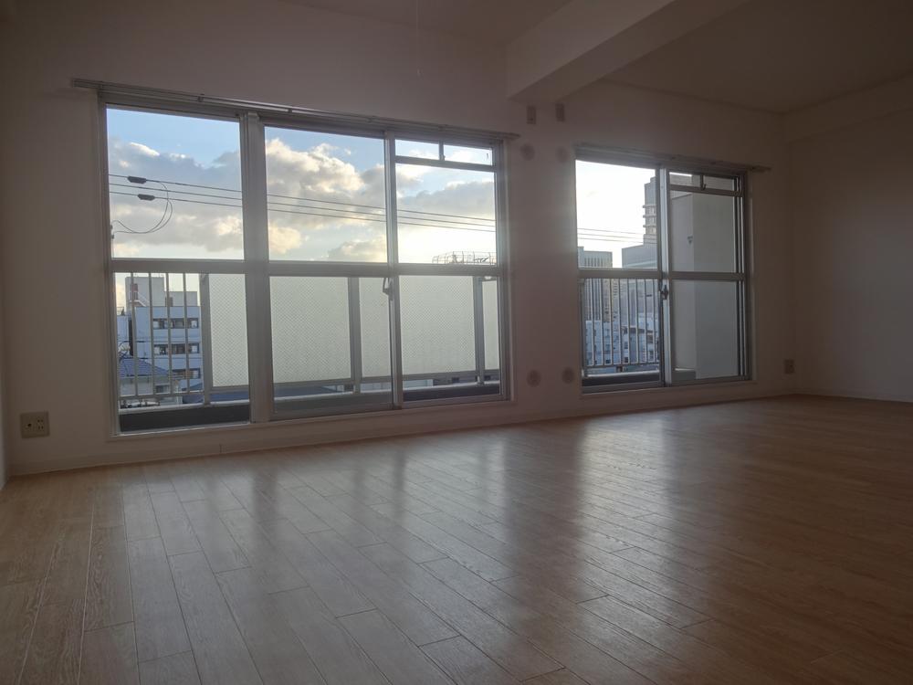 Living. Indoor (12 May 2013) Shooting