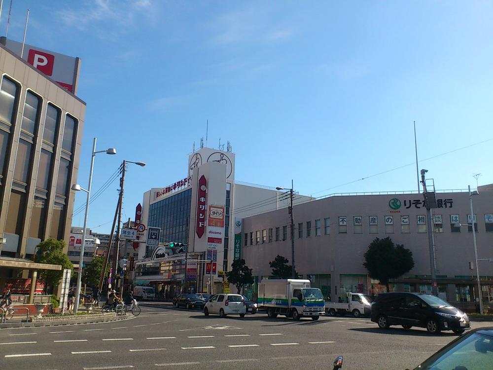 Other local. Gamo Yonchome intersection, There living facilities such as city banks a lot!