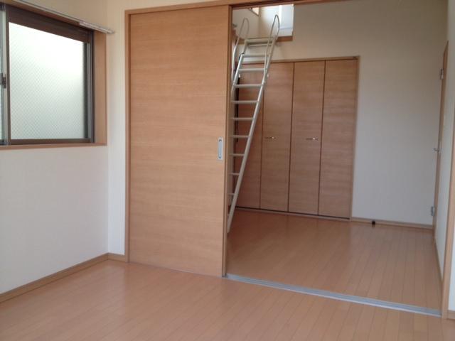 Non-living room. loft, Closet with Western-style