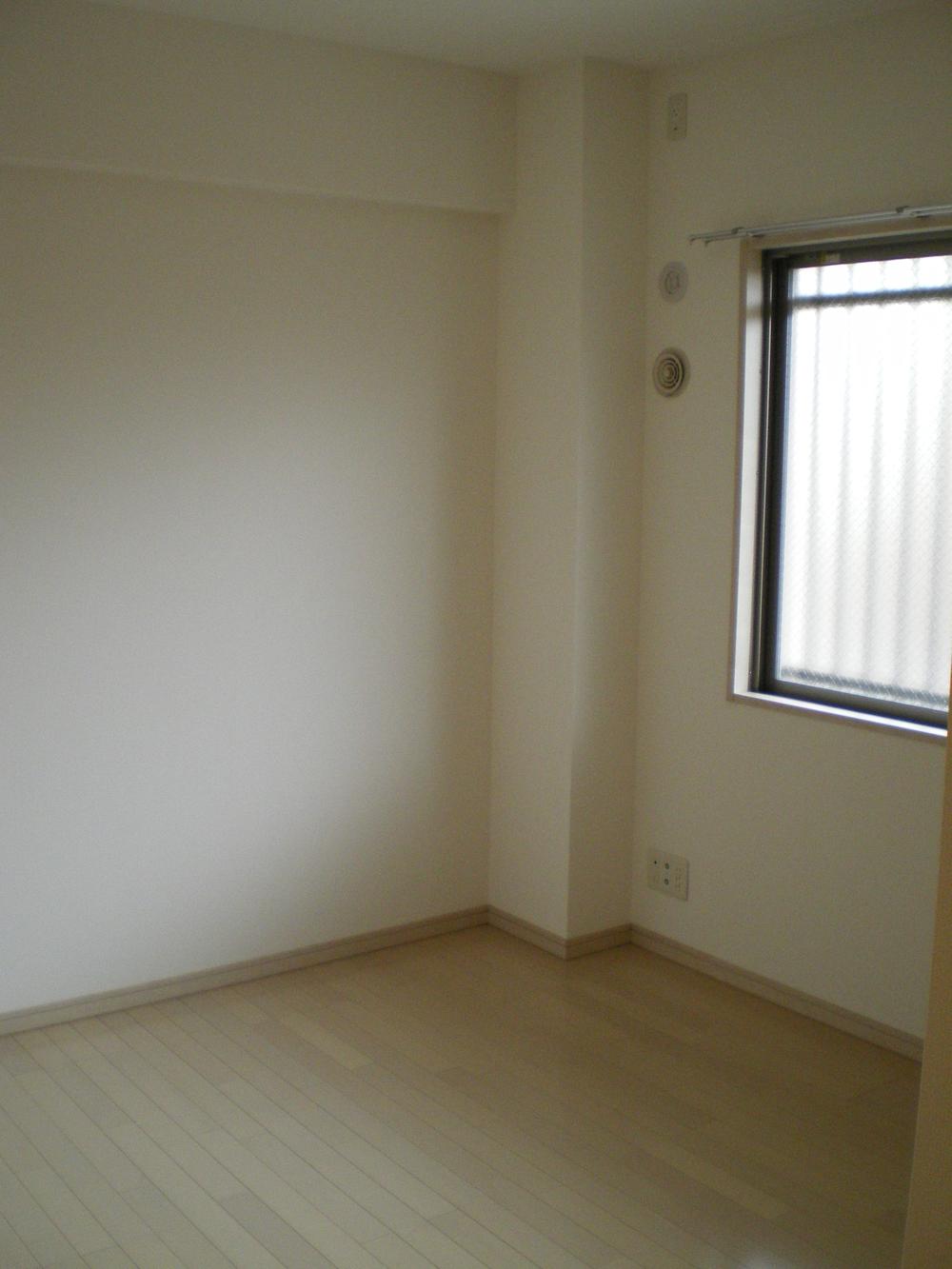 Non-living room. Bright on the, Plenty with storage