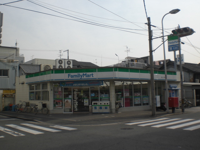 Convenience store. FamilyMart Joto Gangnam up (convenience store) 539m