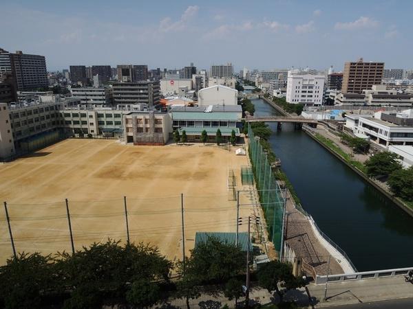 View photos from the dwelling unit. View from Western-style 6 Pledge. Namazue junior high ground and Johoku canal.