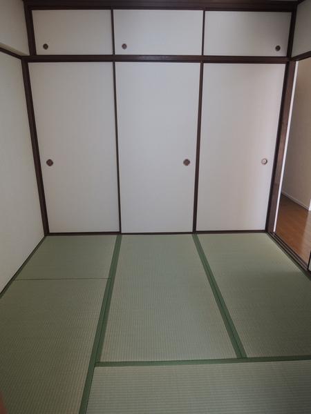 Non-living room. Japanese-style room 4.5 Pledge. cross, Tatami mat replacement.