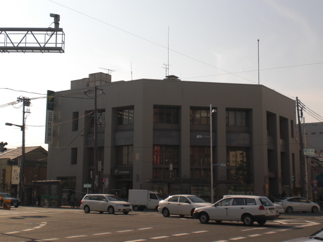 Bank. Sumitomo Mitsui Banking Corporation Joto 364m to the branch (Bank)