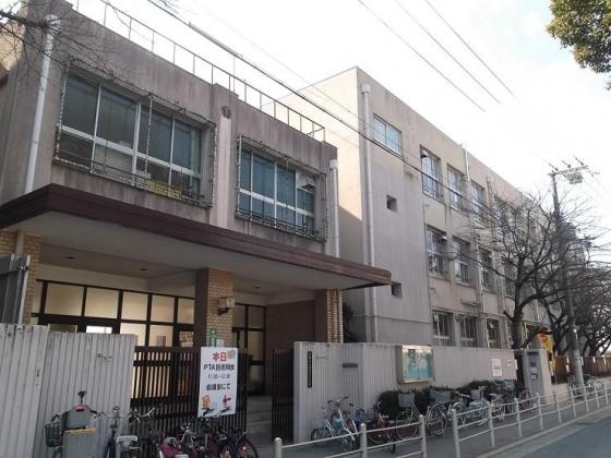 Primary school. 550m to Osaka Municipal Higashinakahama Elementary School