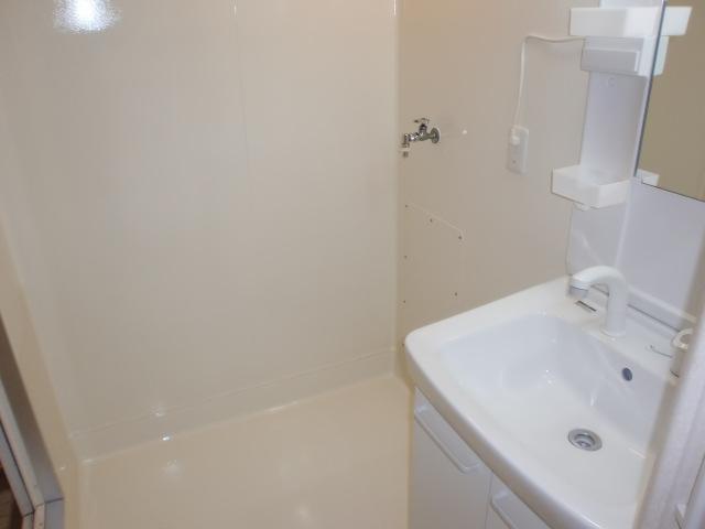 Wash basin, toilet.  ■ It is very beautiful wash room