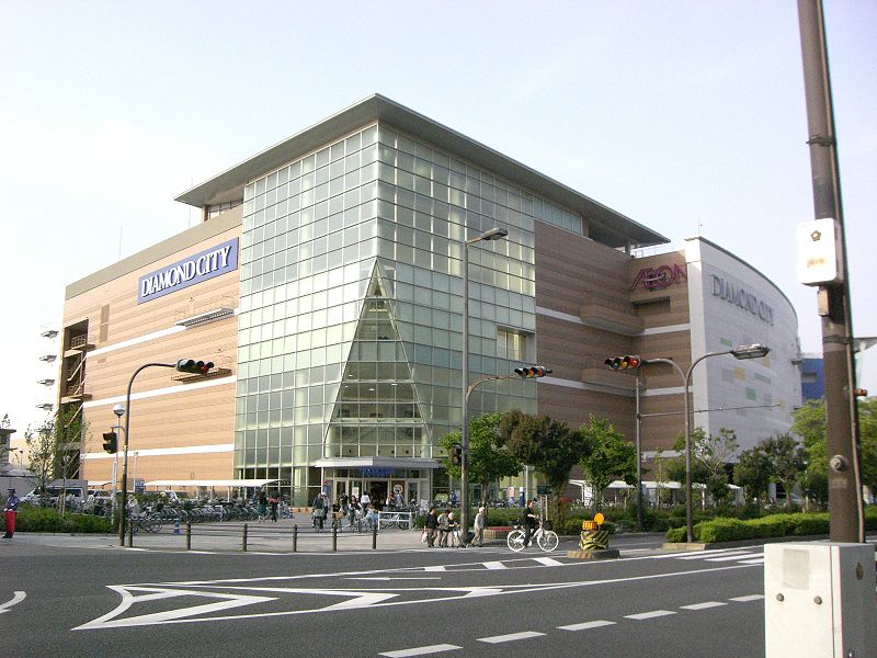 Shopping centre. semantic design Osaka Tsurumi Rifa shop until the (shopping center) 1690m