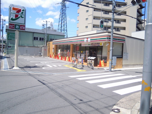 Convenience store. Seven-Eleven Osaka growth 2-chome up (convenience store) 97m