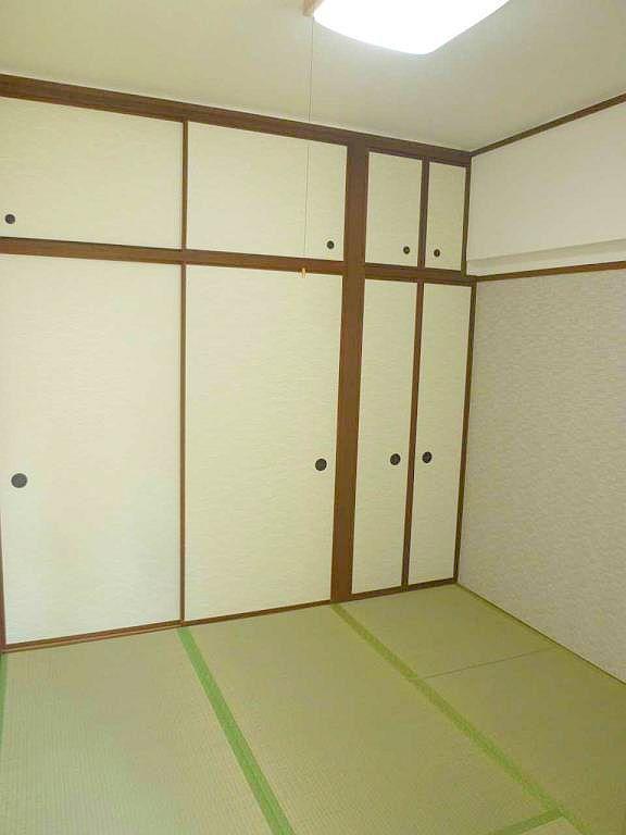 Non-living room. Japanese-style room about 4.5 Pledge