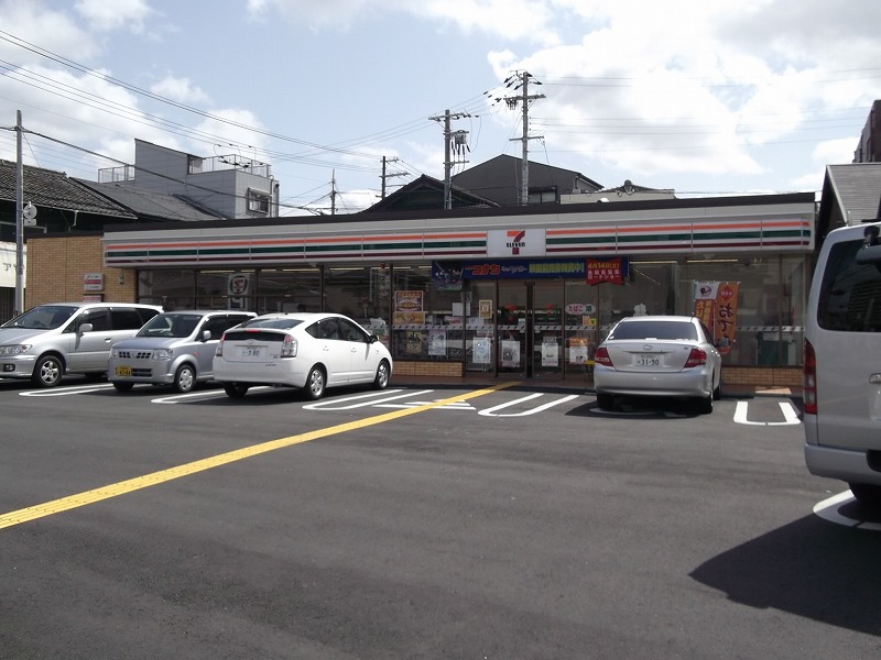 Convenience store. Seven-Eleven Osaka Imafukuminami 1-chome to (convenience store) 259m