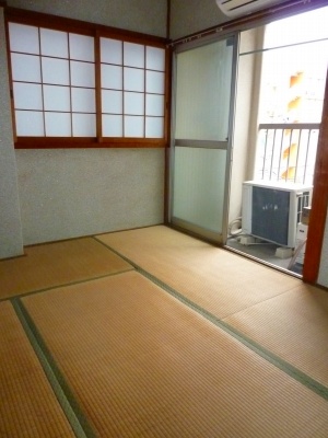 Entrance. Japanese-style room 2