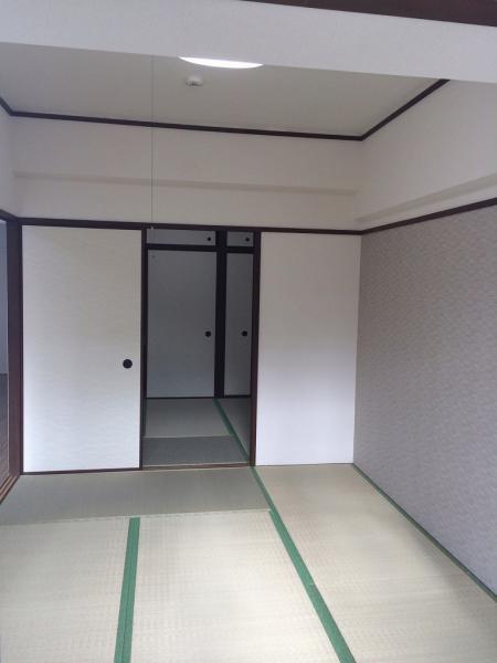 Non-living room. Japanese-style room 6 tatami (straw matting sort) Japanese-style room 4.5 Pledge also in the back of the Japanese-style room