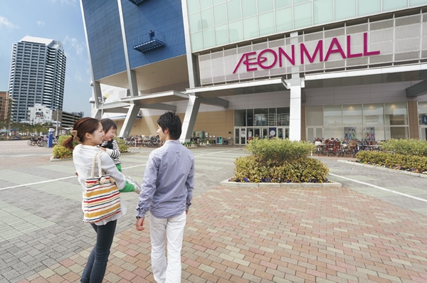  [Bike to Aeon Mall about 5 minutes] Walk to the Aeon Mall Tsurumi Ryokuchi 11 minutes, About 5 minutes for a bicycle (about 850m). fashion, Gourmet, Amusement facilities also enhance. Almost like a living theme park