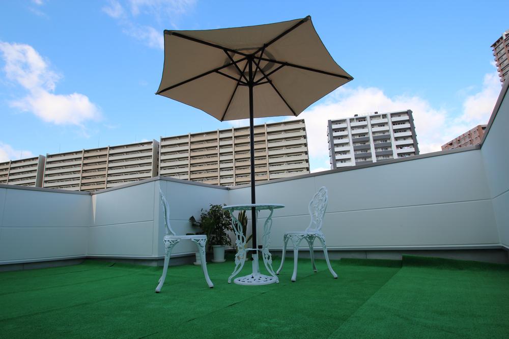 Balcony. Pets also freely, Children pool, Barbecue and one person leisurely tea with family ・ ・ ・ This variety can enjoy likely rooftop.